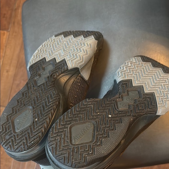 Mens Nike Basketball AIR MAX IMPACT 3 Size 9.5 Black Metallic Gold DC3725 006 - Picture 4 of 7